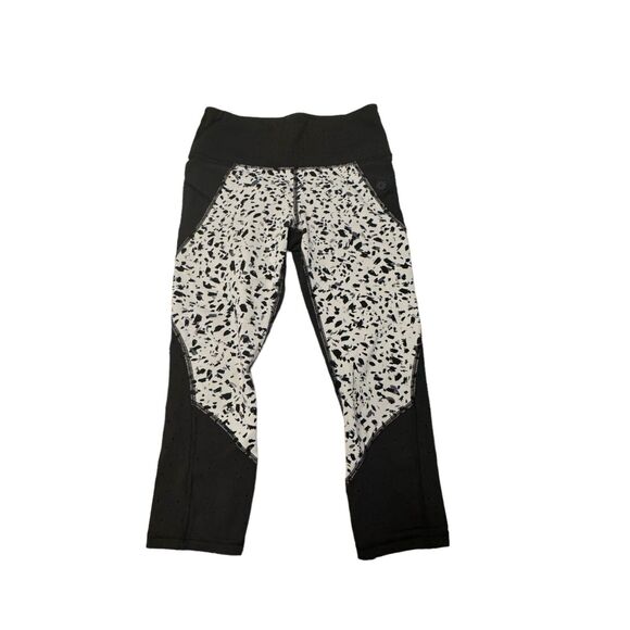 Athleta Printed Stealth TruCool Capri Women's Sz PS Black White Cropped Leggings - Picture 1 of 7
